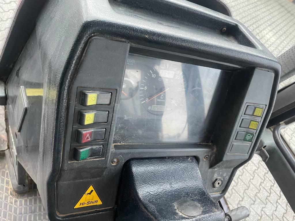 Valtra 6600 tractor Traktori