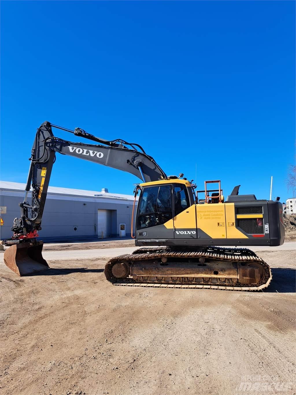 Volvo EC220EL Bageri guseničari