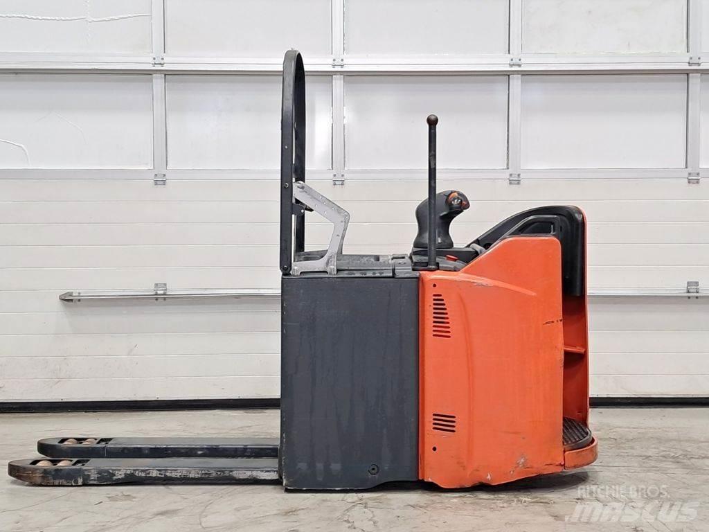 Linde T20SP-02 Nisko podizni električni viljuškar