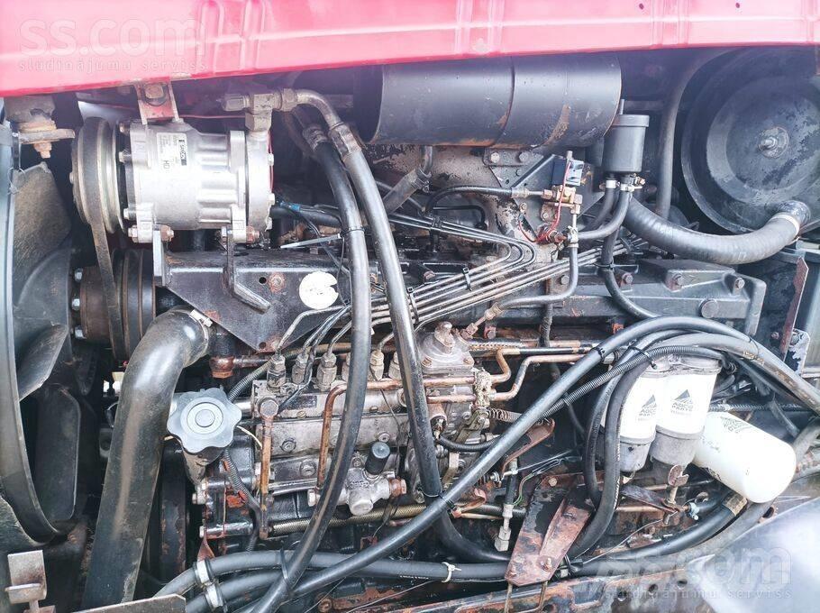 Valtra Valmet 8750 Traktori