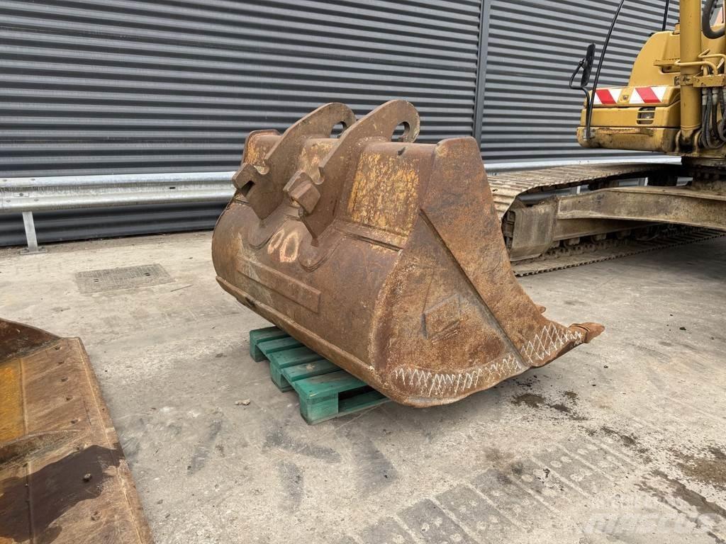 CAT 320 DL Bageri guseničari