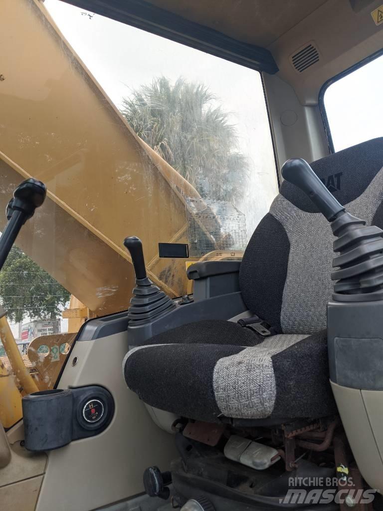 CAT 330CL Bageri guseničari
