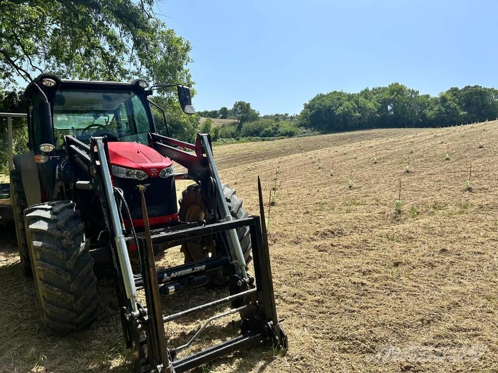 Massey Ferguson 5710 Traktori