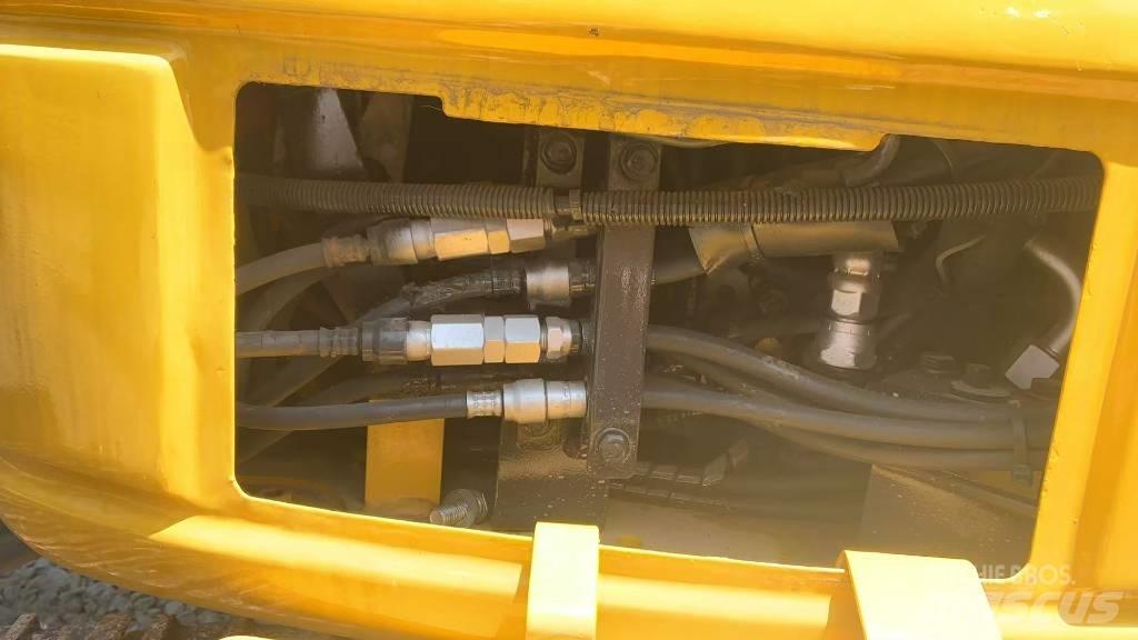 Komatsu PC 40 MR Bageri guseničari