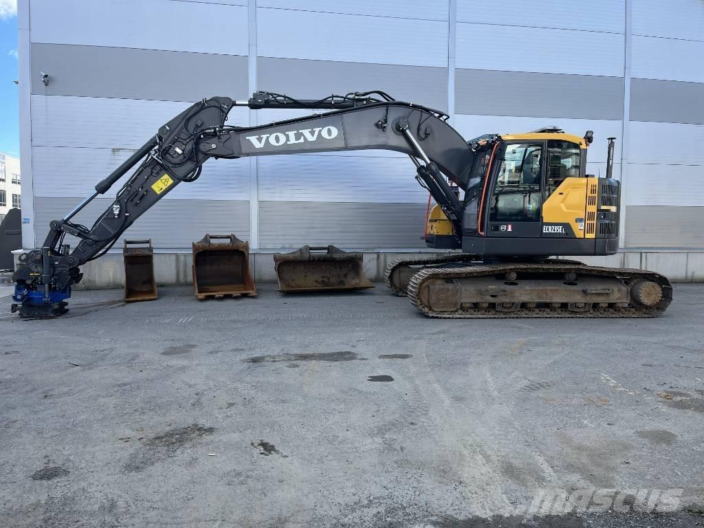 Volvo ECR235EL Bageri guseničari