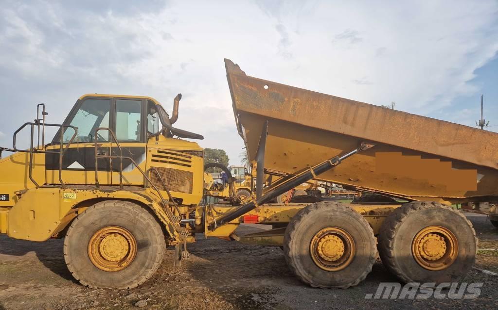 CAT 730 Zglobni damperi