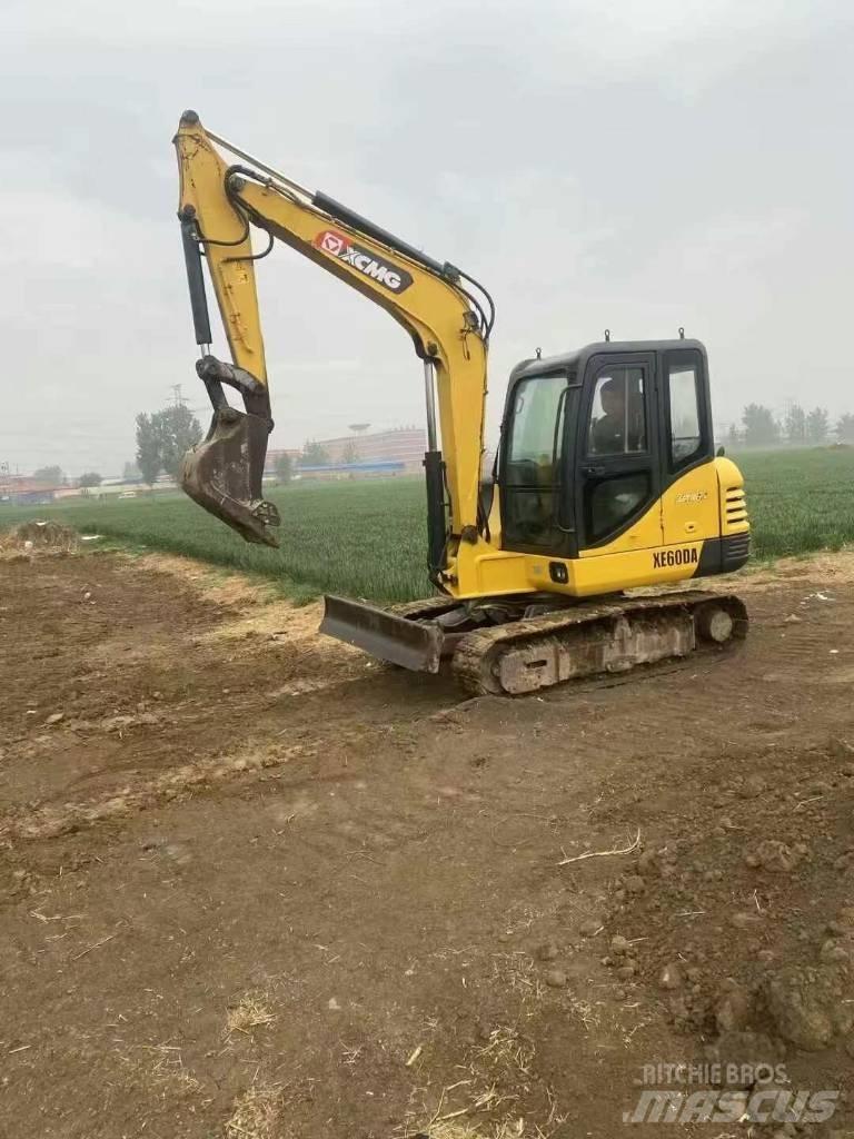XCMG XE 60 DA Mini bageri < 7t