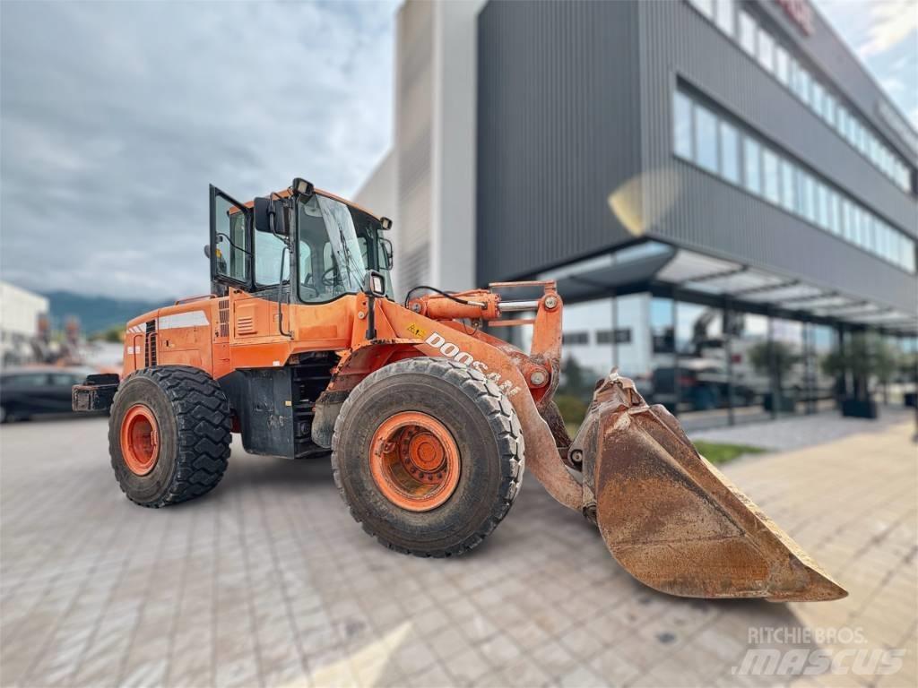 Doosan DL 300 Utovarivači na točkove