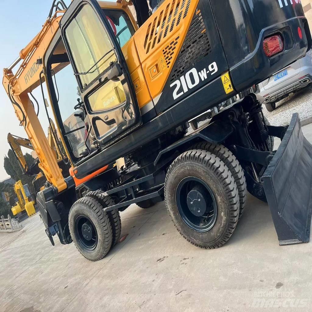 Hyundai R210W-9 Bageri točkaši