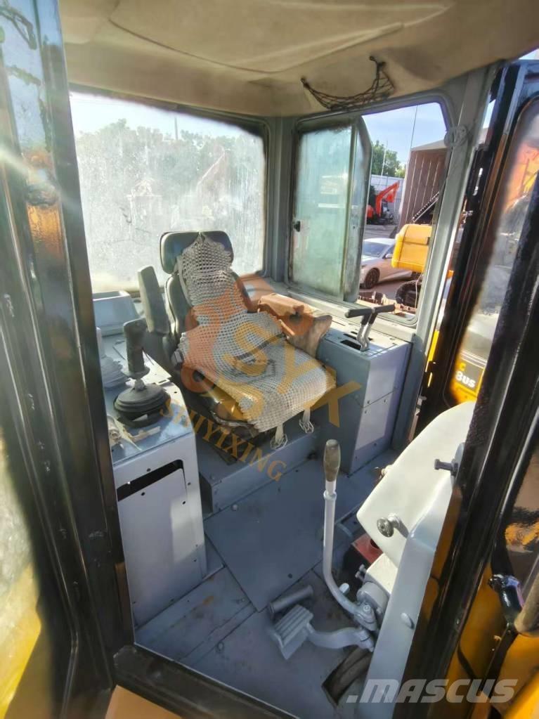CAT D6G Buldožeri guseničari