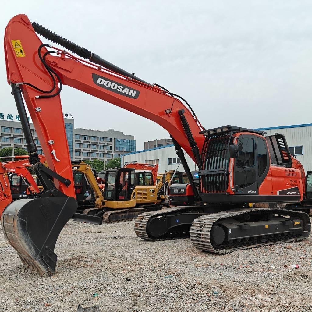 Doosan DX 225 LCA Bageri guseničari