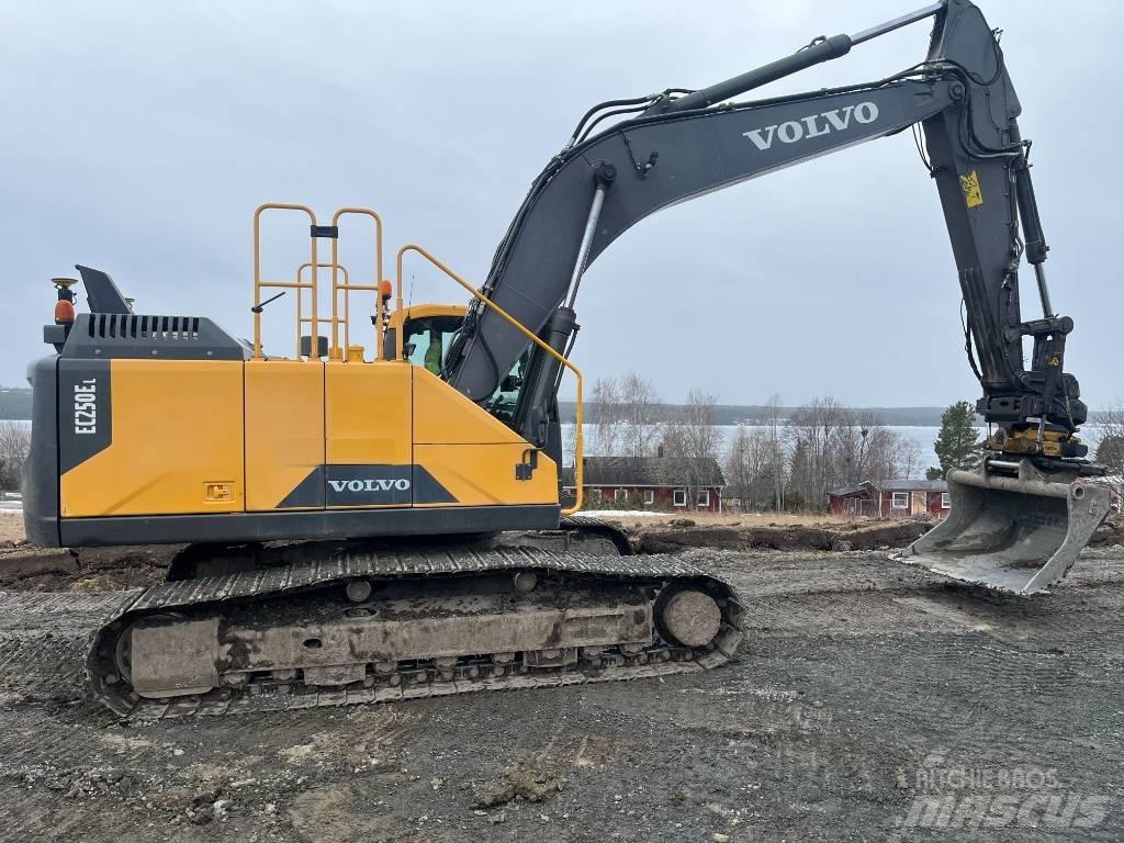 Volvo EC 250 EL Bageri guseničari