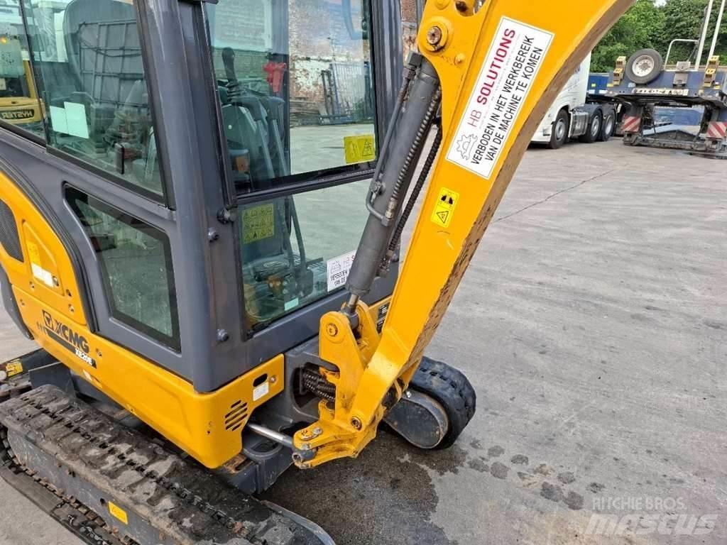 XCMG XE20E 0 Traktori