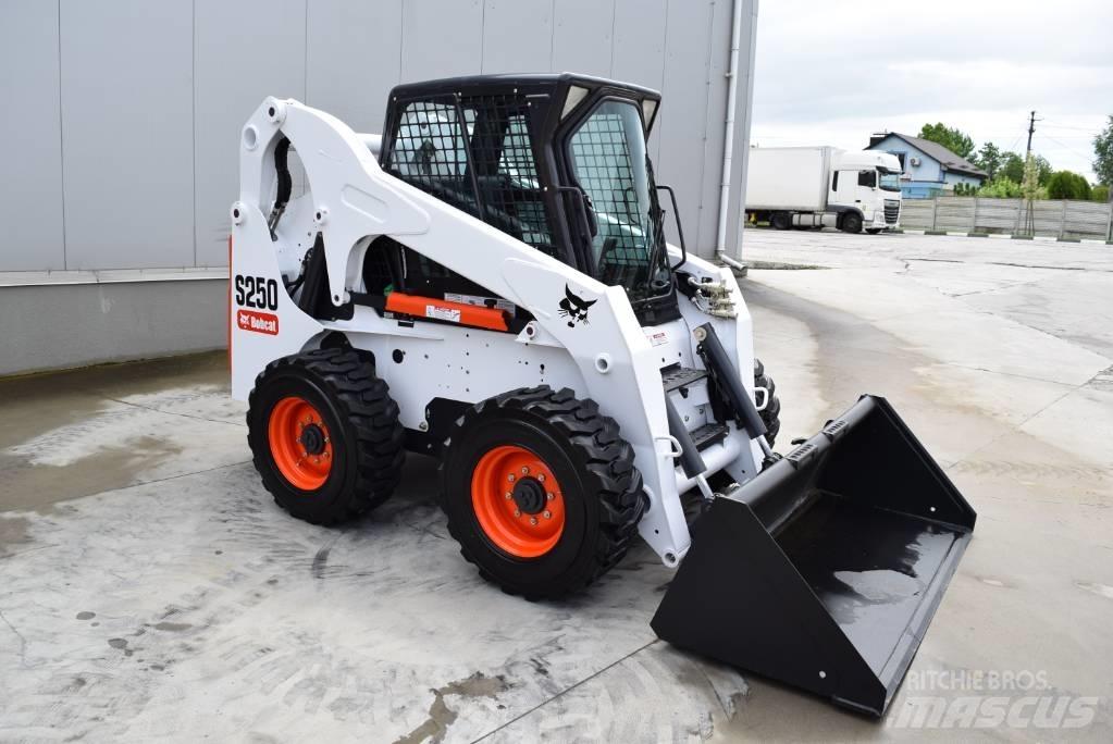 Bobcat S 250 Skid steer mini utovarivači