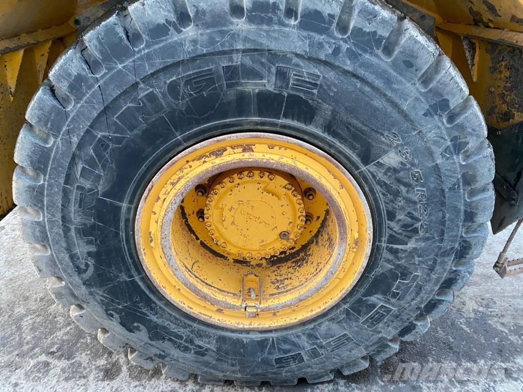 Volvo A 25 D Zglobni damperi