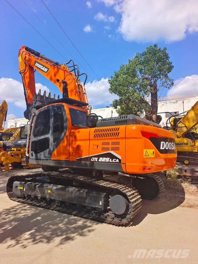Doosan DX 225LCA Bageri guseničari