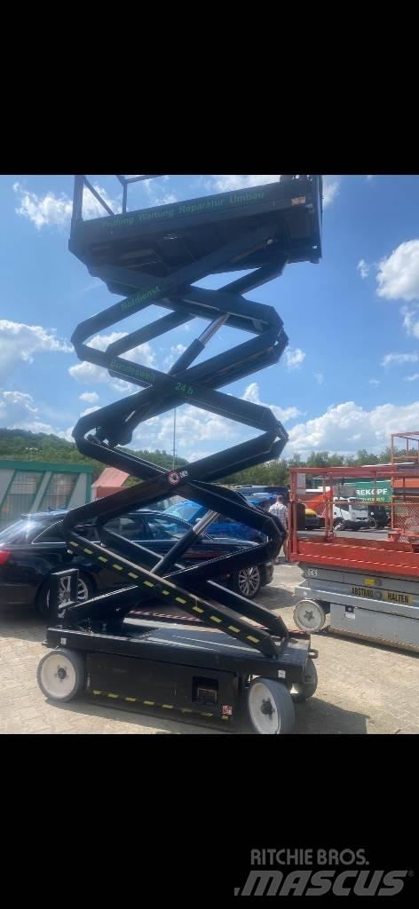 SkyJack SJ III 3226 Makazaste platforme