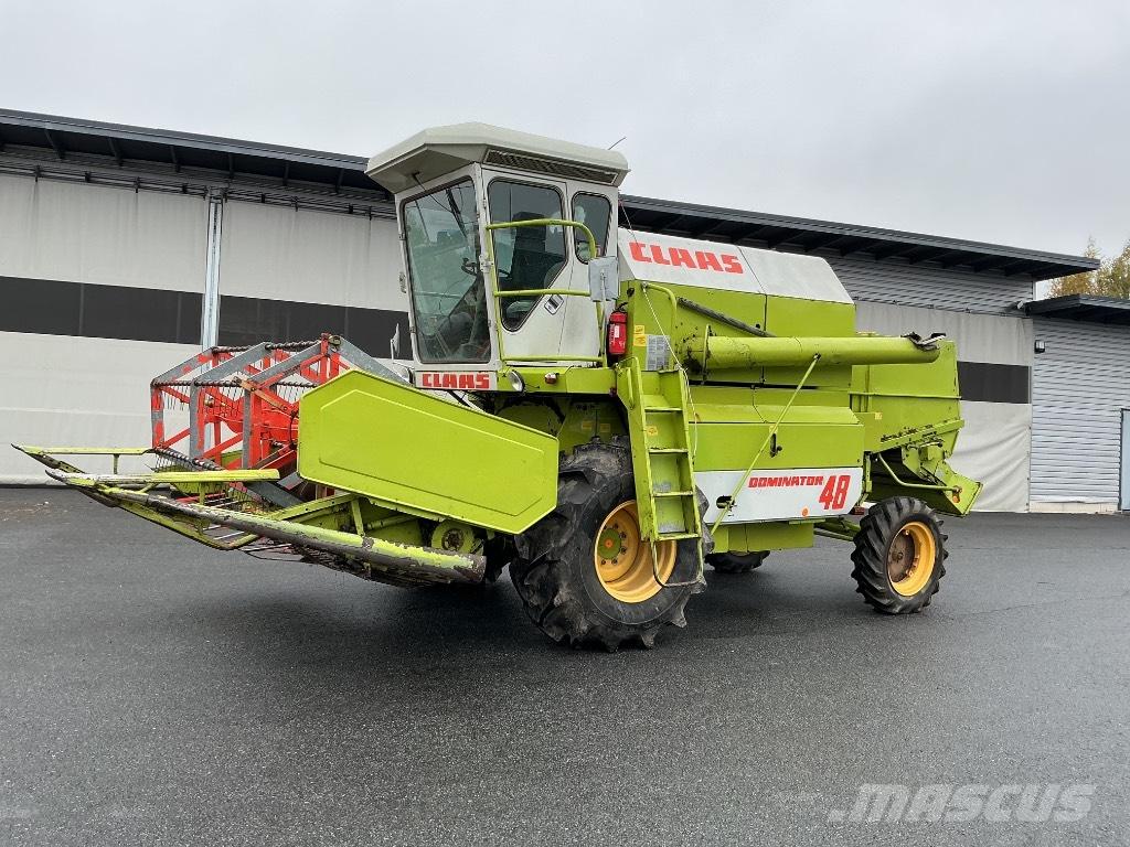 CLAAS 48 Kombajni