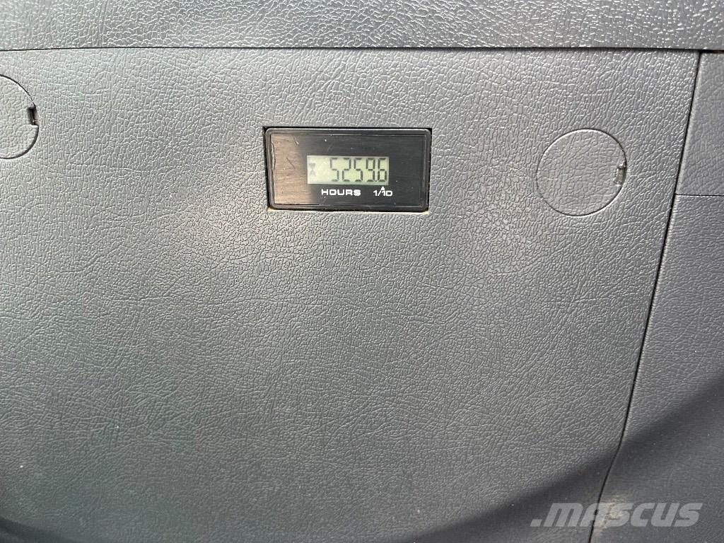Hyundai HX140LC Bageri guseničari