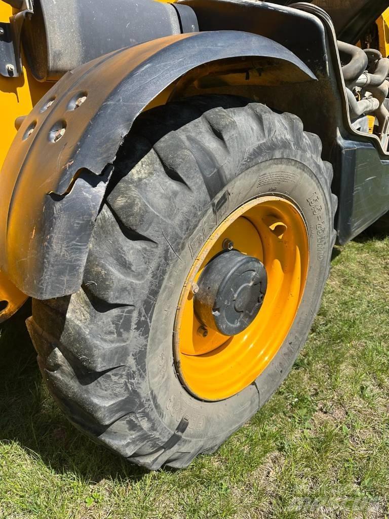 JCB 540-140 Teleskopski viljuškari