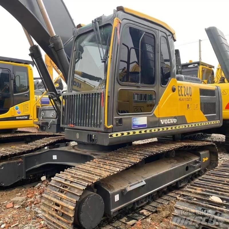 Volvo EC 240 Bageri guseničari