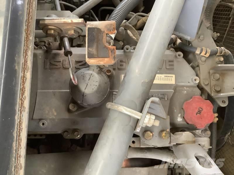 Hitachi ZX 210 LC-5B Bageri guseničari