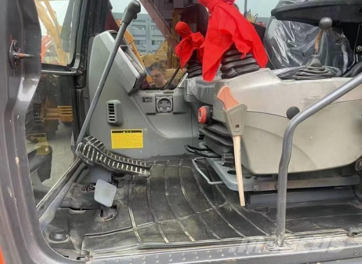 Doosan DX80 Midi bageri 7t – 12t
