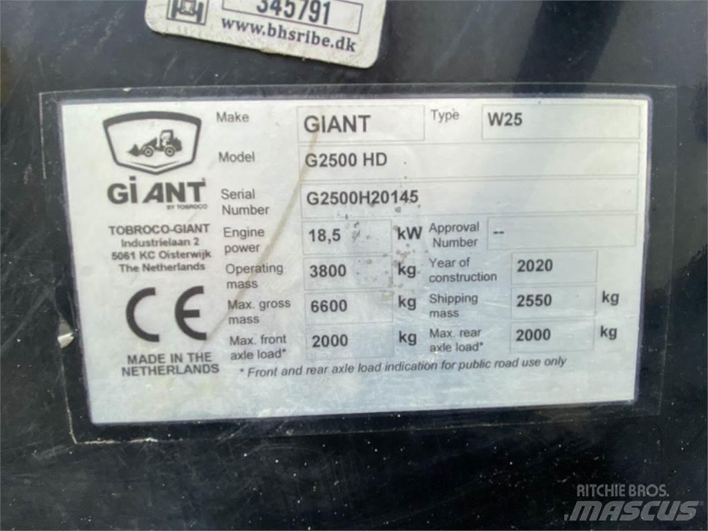 GiANT G2500HD Višenamenski utovarivači