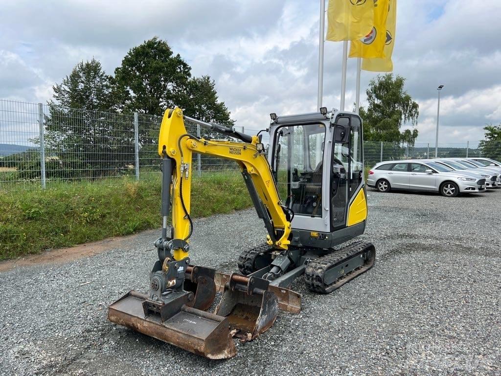 Wacker Neuson ET20 Bageri guseničari