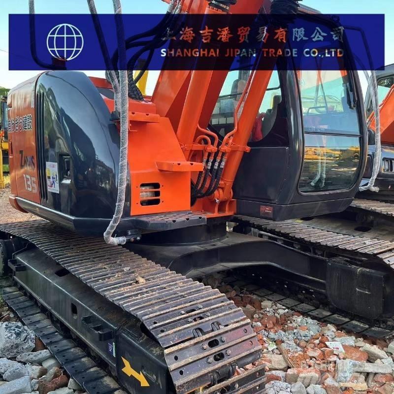 Hitachi ZX 135 Bageri guseničari