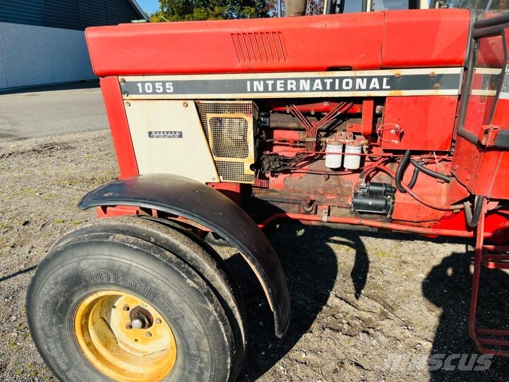 International 1055 Traktori