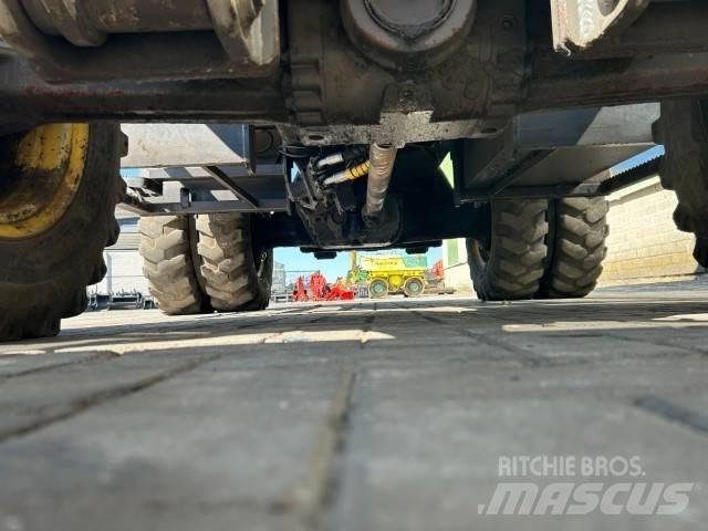 Mecalac 714 MW Bageri točkaši