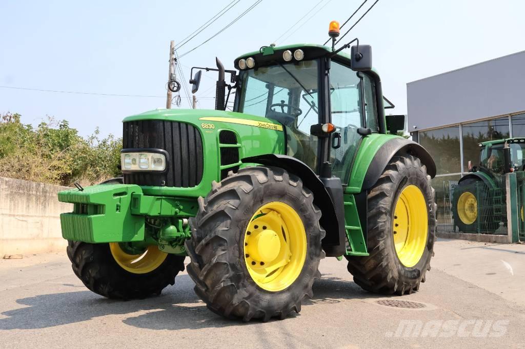 John Deere 6830 Traktori