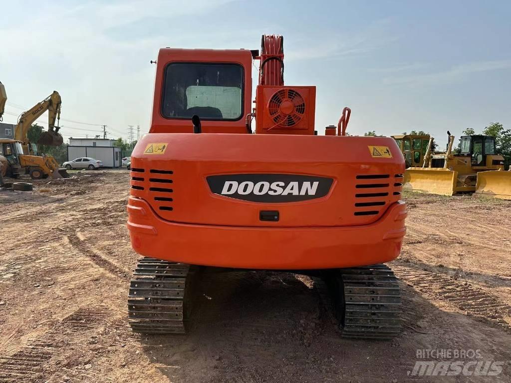 Doosan DH 80 Midi bageri 7t – 12t
