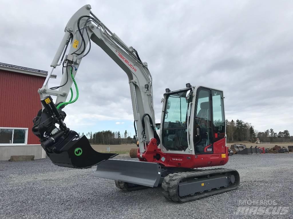 Takeuchi TB260 Mini bageri < 7t