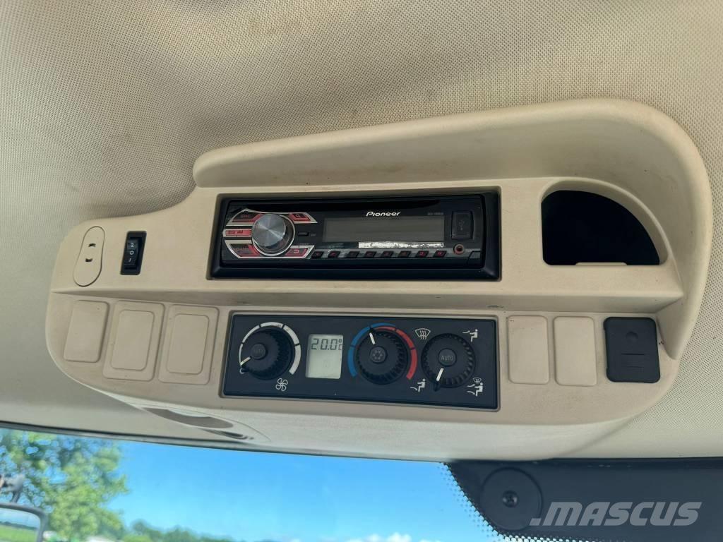 John Deere 6170 R Traktori