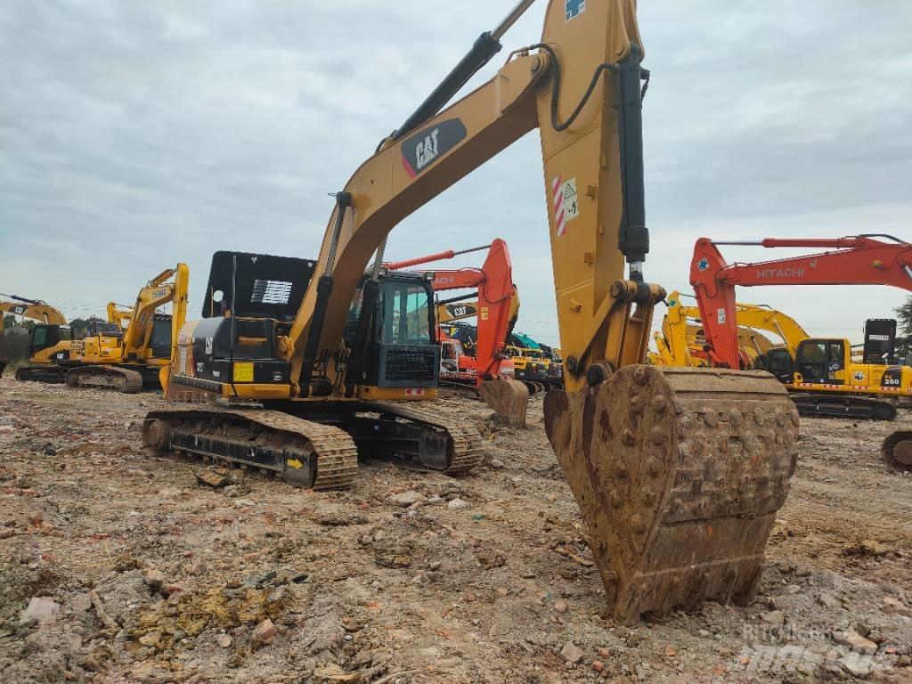 CAT 326D Bageri guseničari