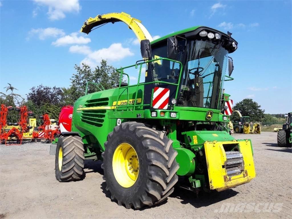 John Deere 7350 Mašine za stočnu hranu sa sopstvenim pogonom