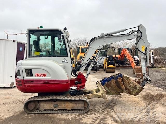 Takeuchi TB 230 Mini bageri < 7t
