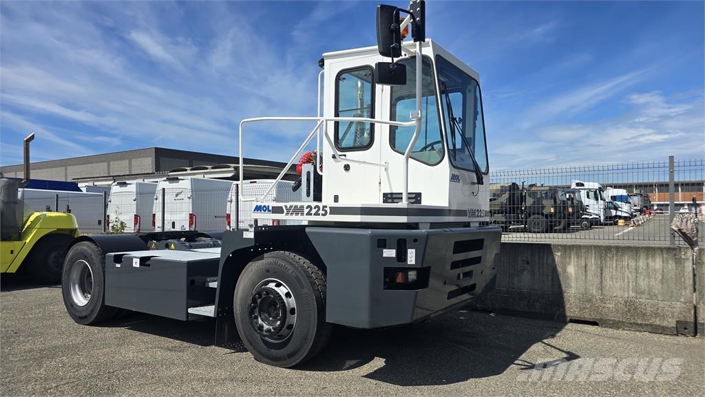 MOL YM225 Terminalni tegljači