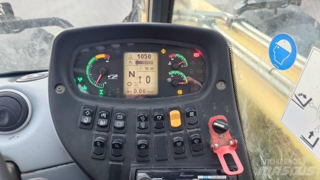New Holland TH 7.42 Teleskopski viljuškari