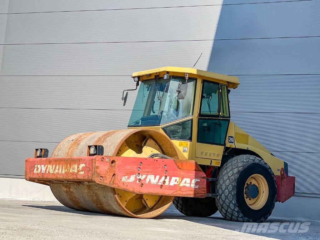 Dynapac CA302D Valjci sa jednim bubnjem