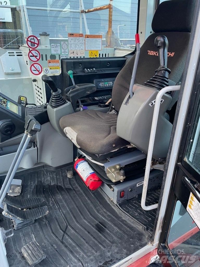 Takeuchi TB2150 Bageri guseničari
