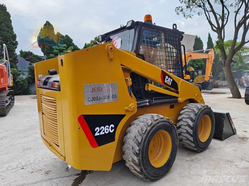 CAT 226c Skid steer mini utovarivači