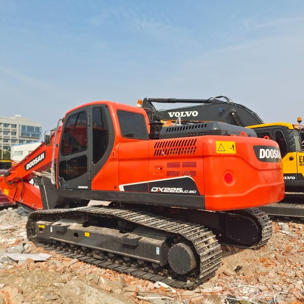 Doosan DX225LC-9C Bageri guseničari