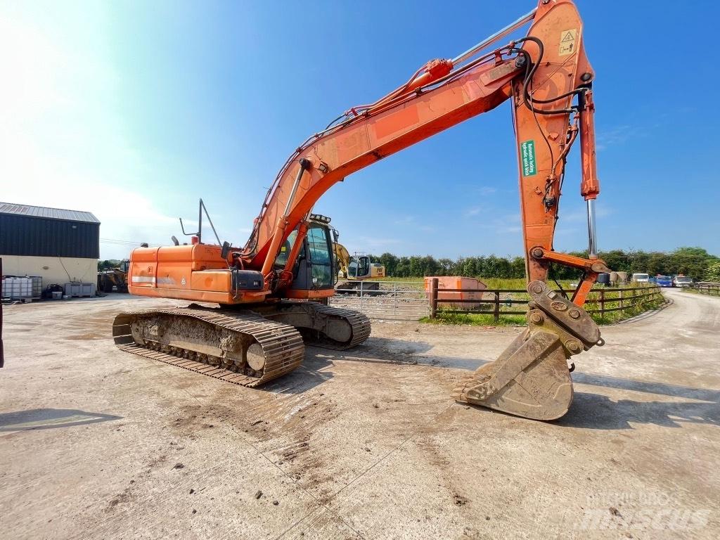Doosan DX225 Bageri točkaši