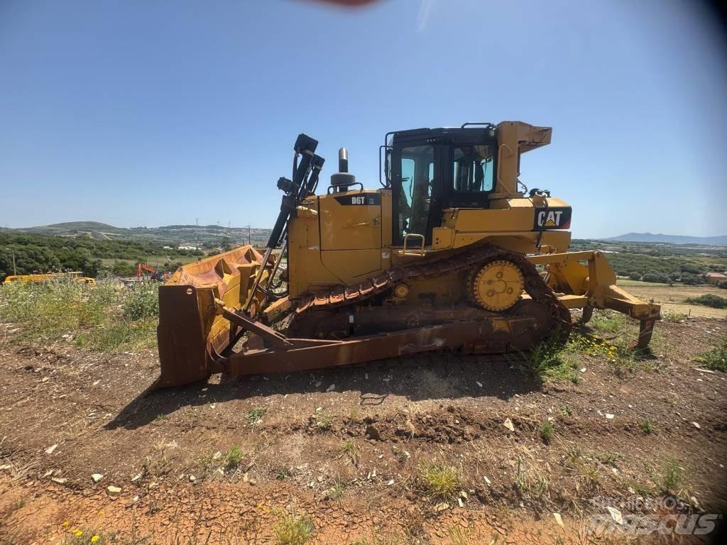 CAT D 6 T XL Buldožeri guseničari