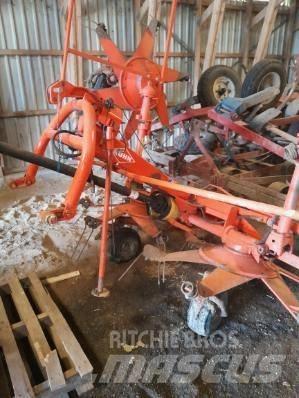 Kuhn GF 5001 Okretači i sakupljači sena