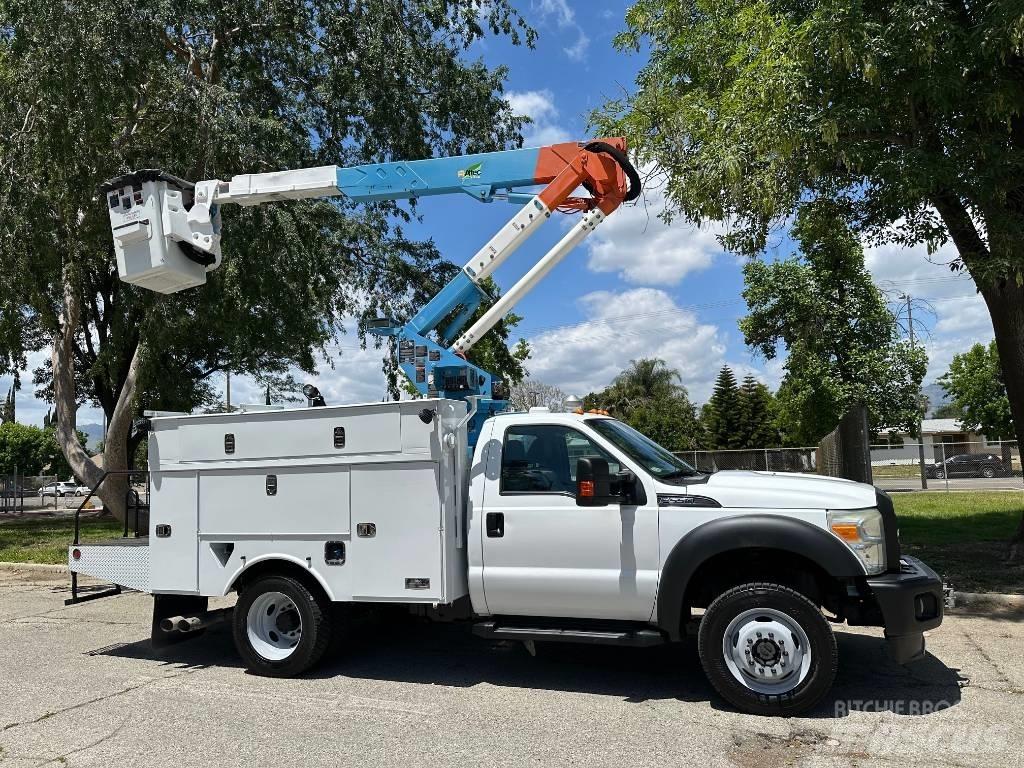 Ford F 550 SD Auto korpe
