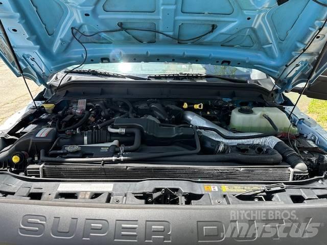 Ford F 550 SD Auto korpe
